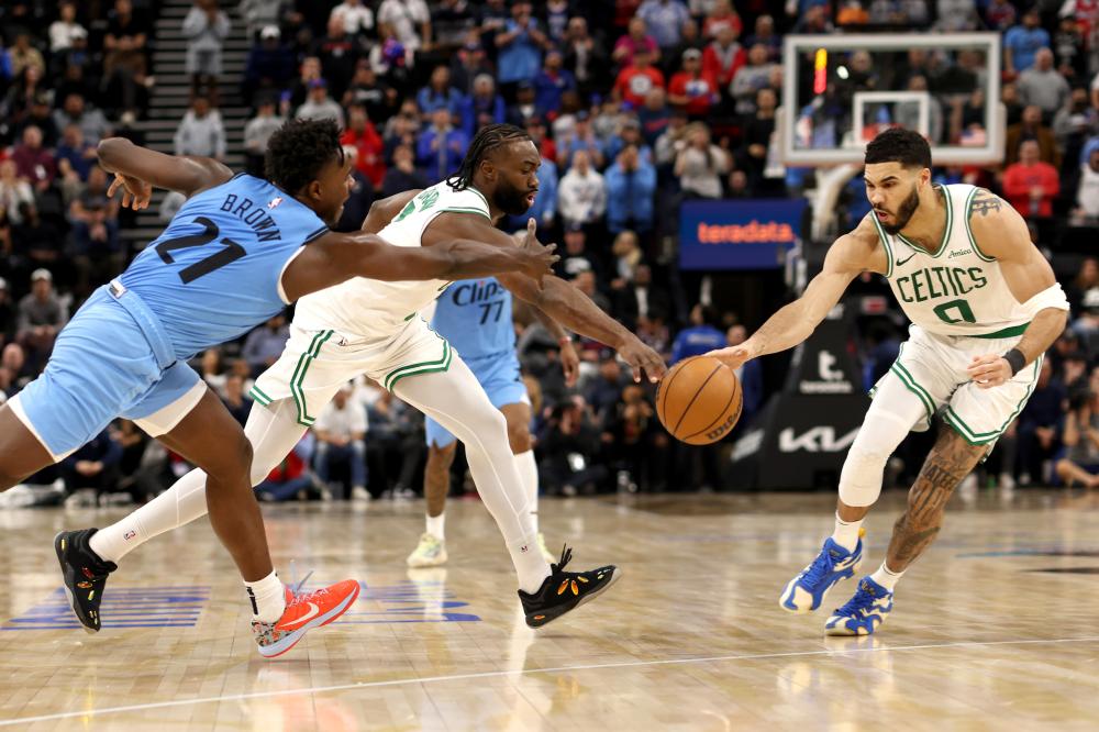 持稳定表现 持稳定表现